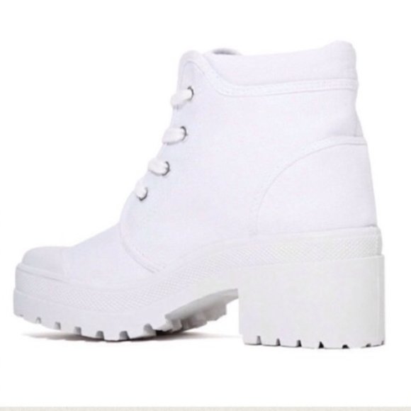 New Lace Up Chunky Sneaker Boots Once More Size 8 - Picture 3 of 3